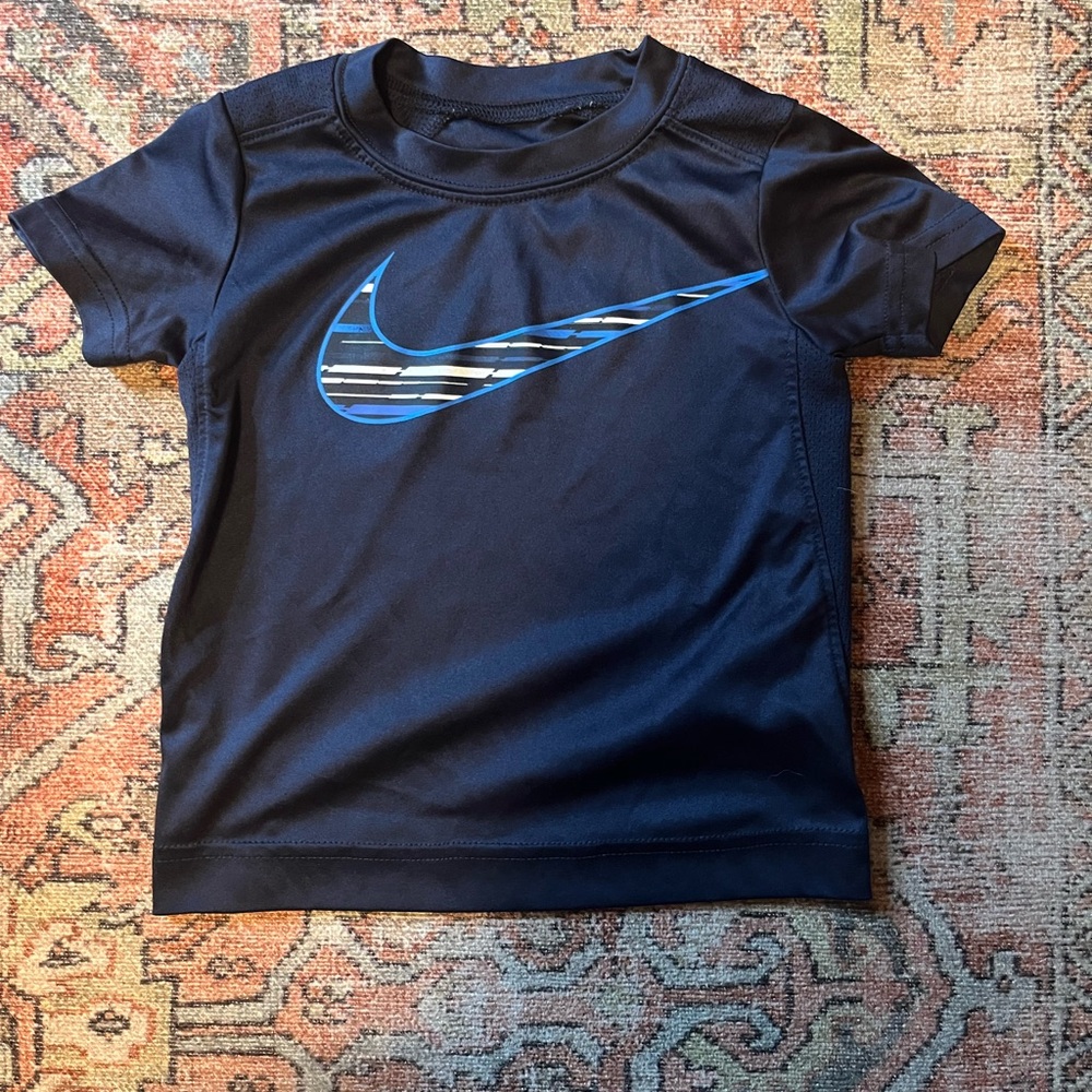 Nike Toddler Boy 2T T-Shirt